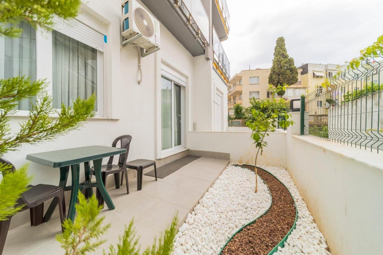 Apartamento Charming And Central Flat Near Beach In Muratpasa Antalya Exterior foto