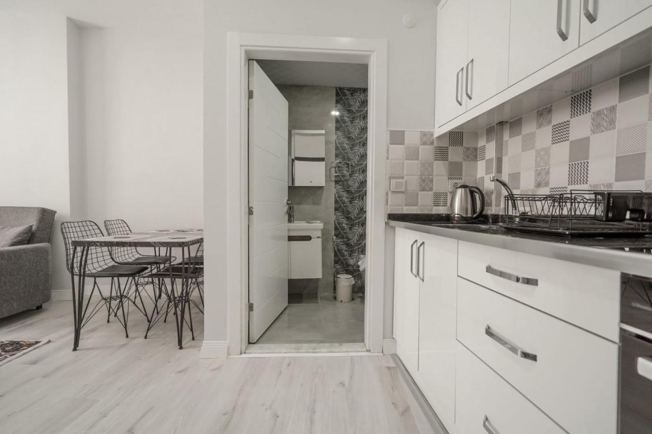 Apartamento Charming And Central Flat Near Beach In Muratpasa Antalya Exterior foto