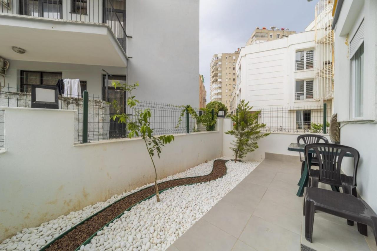 Apartamento Charming And Central Flat Near Beach In Muratpasa Antalya Exterior foto
